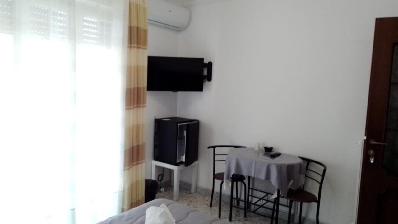Affittacamere L'Orchidea Ventimiglia Exterior foto